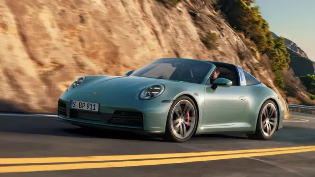 2026 Porsche 911 Carrera 4S Tanıtıldı: Fiyatı ve Özellikleri