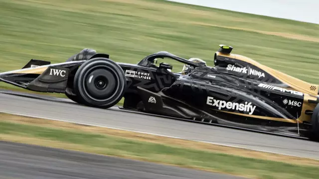 Lewis Hamilton ve Brad Pitt'ten 'Formula 1' Filmi Geliyor